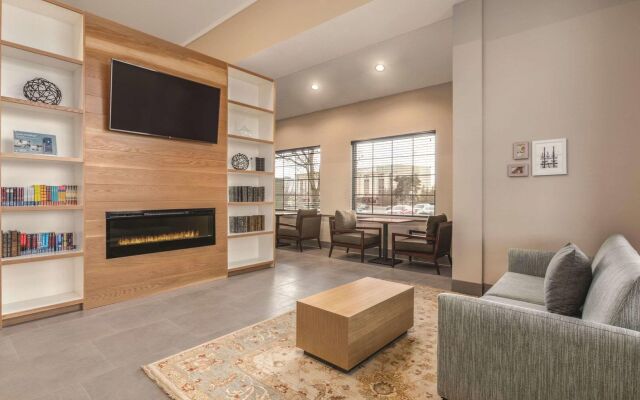 Country Inn & Suites by Radisson Erie