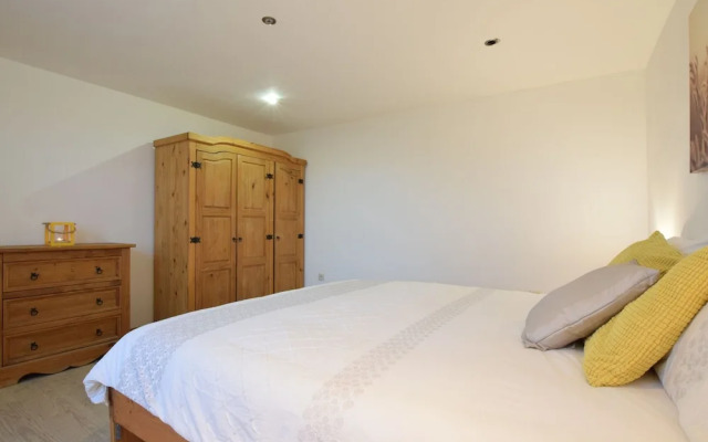Lovely Holiday Home in Gros Chene With Bubble Bath