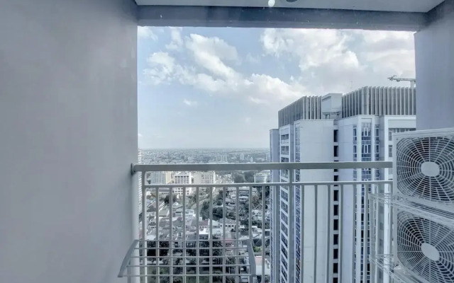 Homey And Compact 2Br Podomoro City Deli Medan Apartment