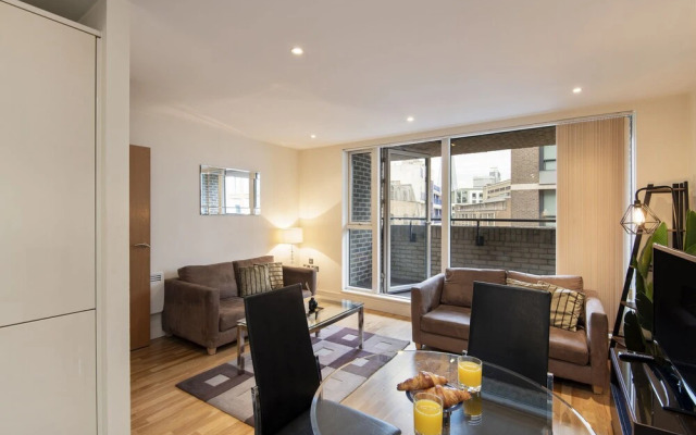 One Bed Apartment in Waterloo near Southwark