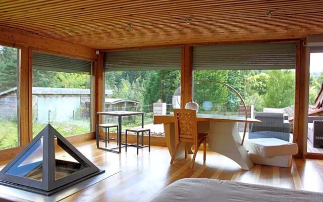 Une Suite a la Campagne (Adults Only)