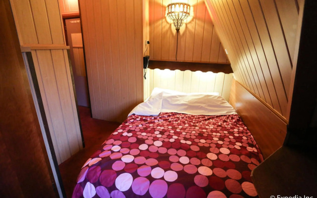 Nadia Hotel