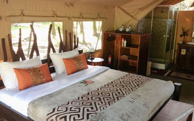 Mara River Camp