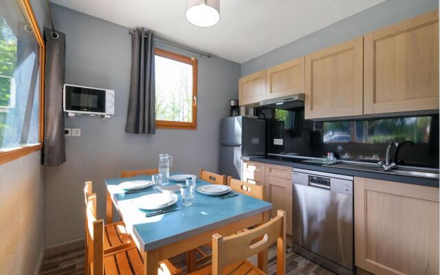 Snug Holiday Home in Signy le Petit with Private Terrace