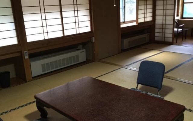 Jigokudani Onsen Korakukan