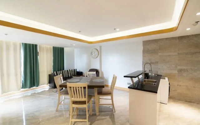 One Euphoria Luxe Hotel