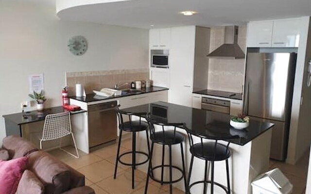 2 Bedroom Apt, Ocean View, Urangan, Hervey Bay