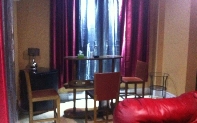 Chomedey Inn