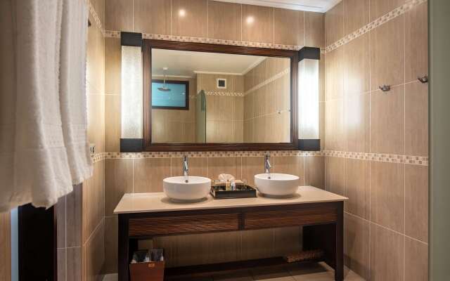 DoubleTree by Hilton Seychelles - Allamanda Resort & Spa