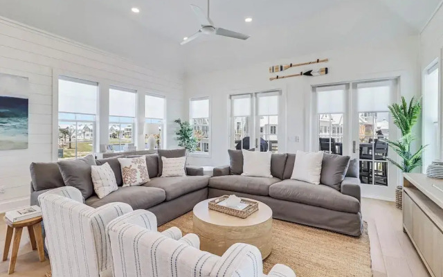 Baywatch Tower 317 SOU