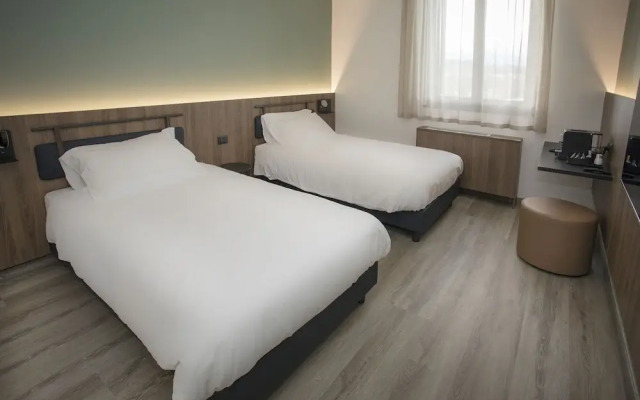 Moody smart & comfy Hotel