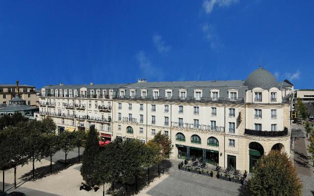 Hôtel l'Elysée Val d'Europe