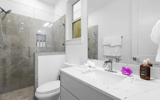 Newly Built Modern 3 Bedroom Houston Home