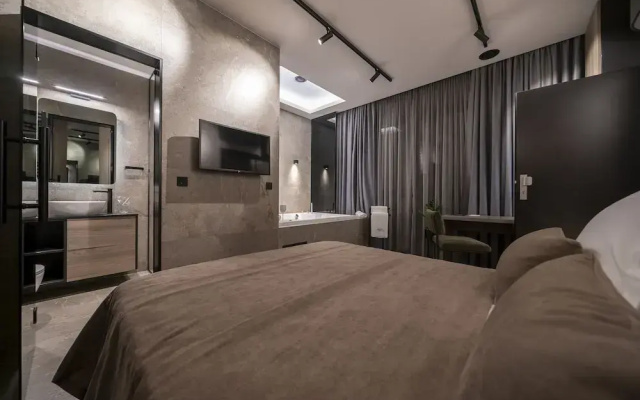 Velvet rooms & more