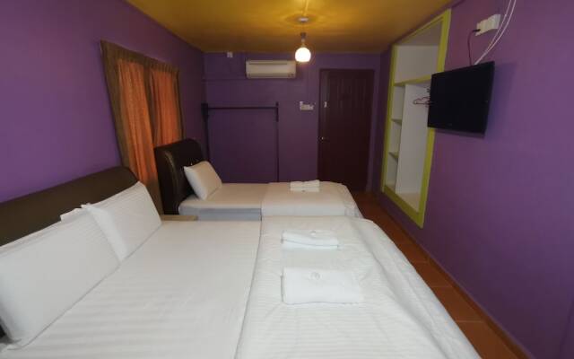 OYO 89951 Maa Hari Hotel