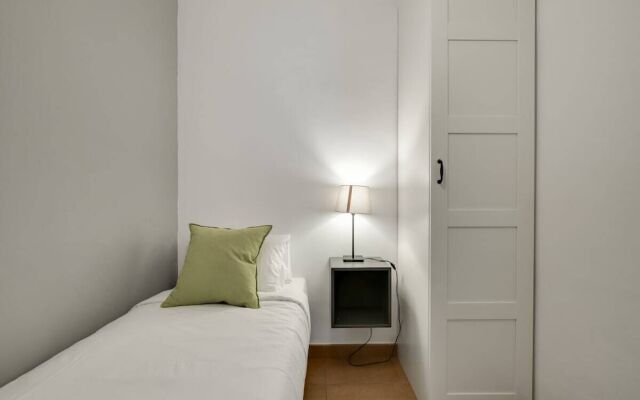 Cosy & Modern 4bdr in Central Eixample