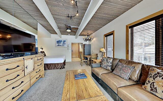 Timberline Condominium Studio Deluxe Unit 218