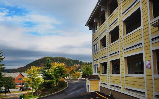 Hotel & Suites Les Laurentides Saint Sauveur