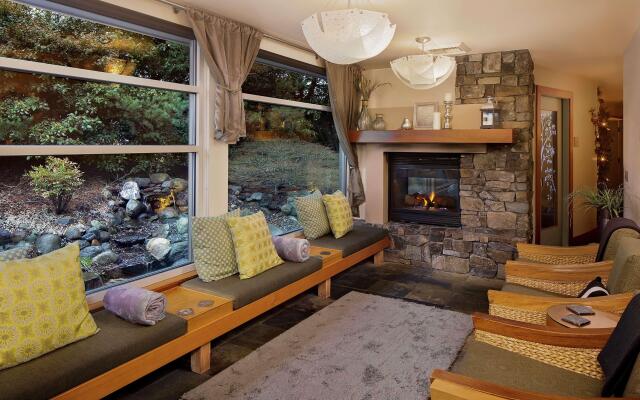 Chrysalis Inn & Spa Bellingham, Curio Collection by Hilton
