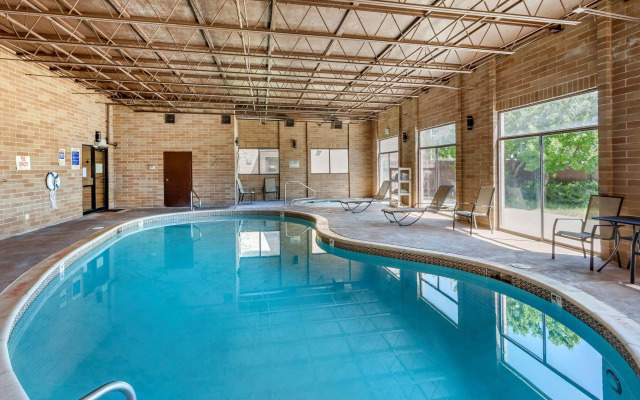 Econo Lodge Inn and Suites Sandy