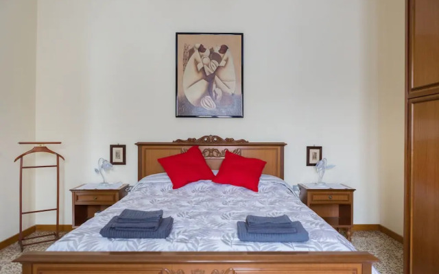 A pochi passi dal centro e dall'Ospedale di Parma