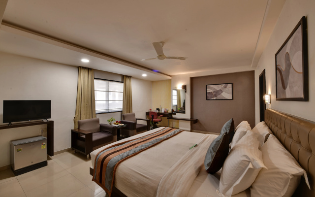 Click Hotel Yuvraj