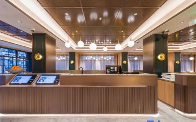 Orange Hotel (Shanghai North Bund Bauhinia Square)