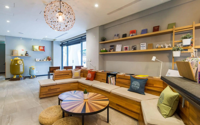 Sun Dialogue Hotel by Cosmos Creation