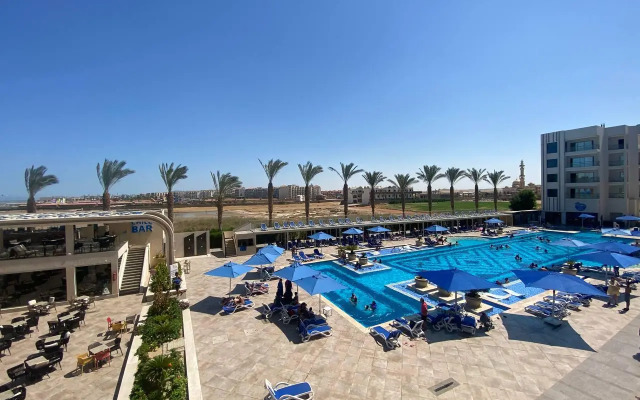 Курортный отель Bellagio Beach Resort