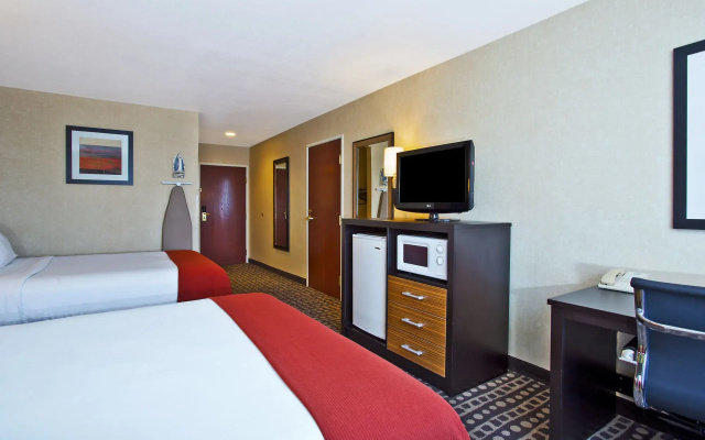 Holiday Inn Express Hotel & Suites Wabash by IHG