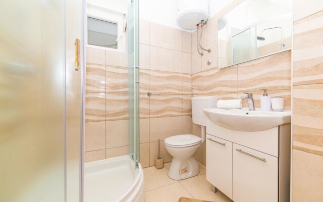 Nice Home in Kastel Stari With Wifi and 3 Bedrooms