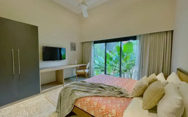 Ezra - 4bhk w Private Pool in Vagator nr Thalassa