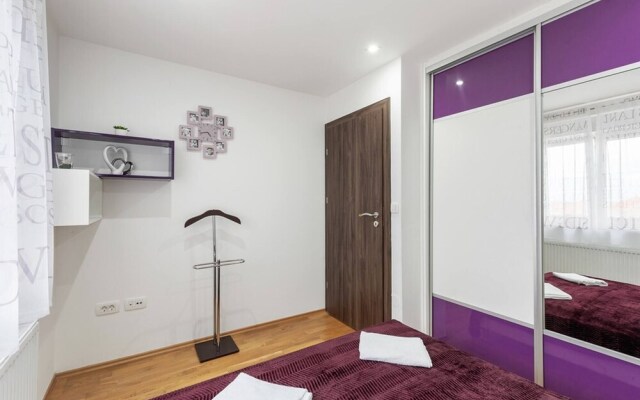 Penthouse Milda 4 Up To 6 Guests, Zadar