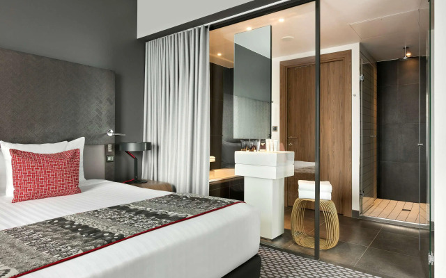 Melia Paris La Defense