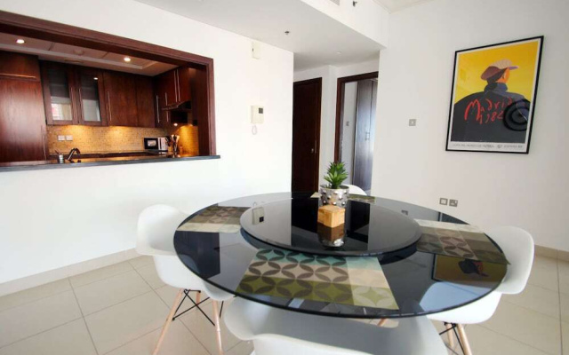 Spacious Two Bedroom in 8 Boulevard Walk