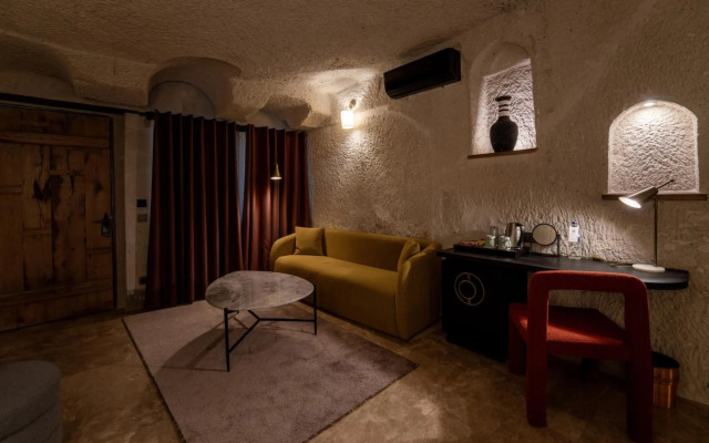 Artemis Cave Suites - Adults Only