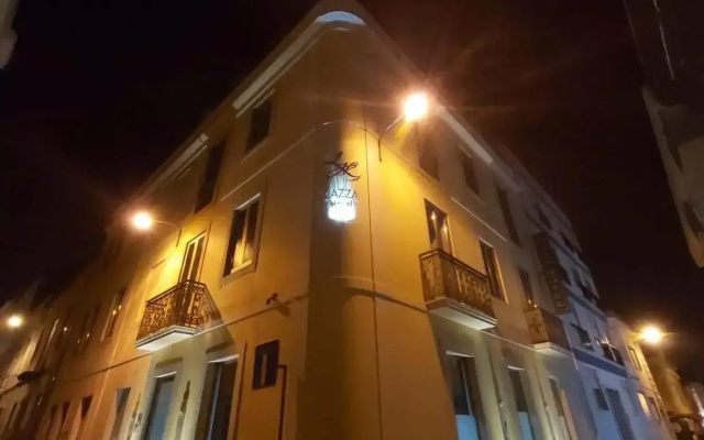 Lazza Hotel
