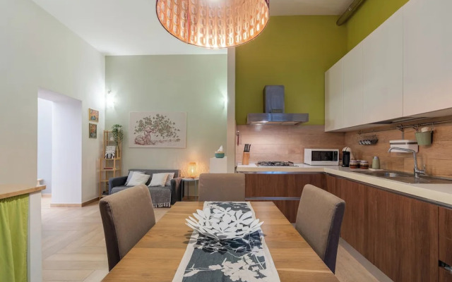 Central Cozy Apartment 70m2 In '700s Baroque Building