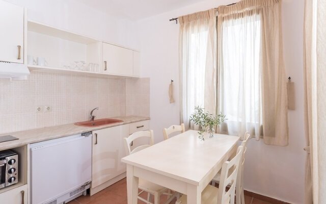 Mourtzanakis Residence