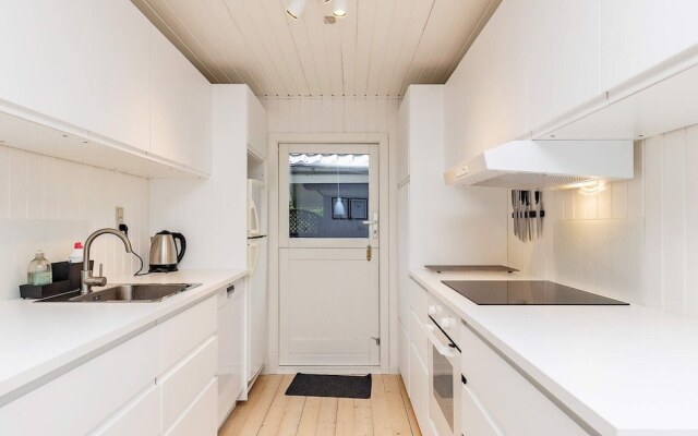 6 Person Holiday Home in Hals