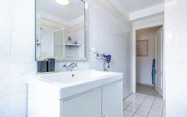 Stylish 3BR Apt With Balcony City Center