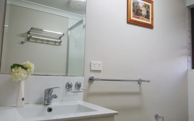 Gowrie Agapanthous - Hostel