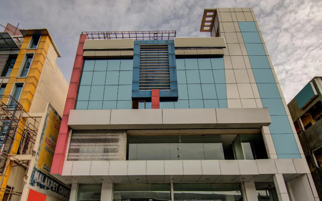 OYO 14669 Mayur's Residency