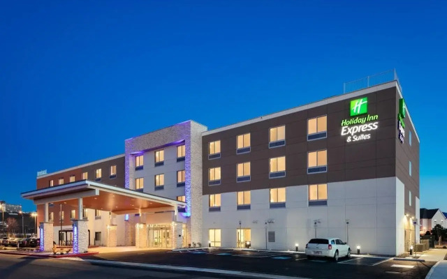 Holiday Inn Express & Suites Medford by IHG