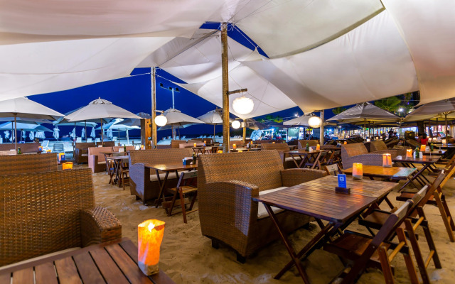 Sambass lounge beach cafe & Pousada