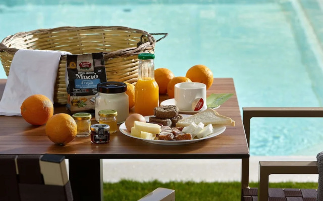 Volta Suites and Villas