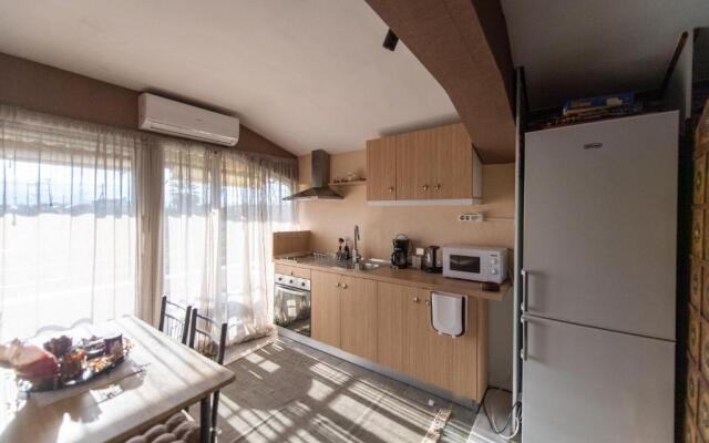 House Nefeli