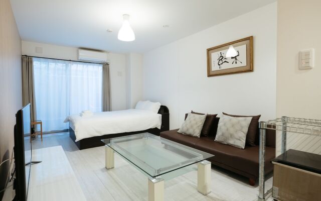 Shiki Residence Shijo Karasuma 1C
