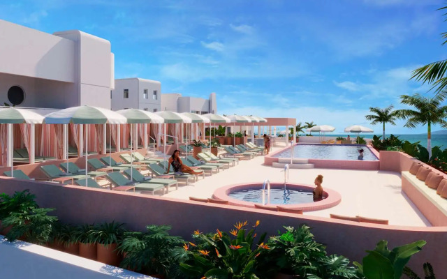 Perla La Paz, Tapestry Collection by Hilton