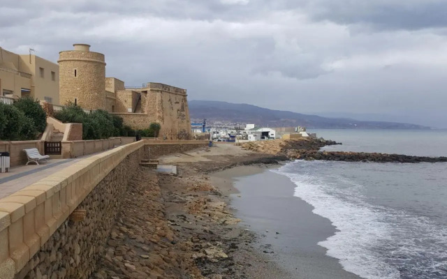 Apartamento Roquetas playa con WIFI